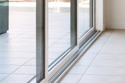 604 (Sliding glass door)